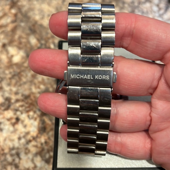 MICHAEL KORS WATCH‼️ - Picture 2 of 4